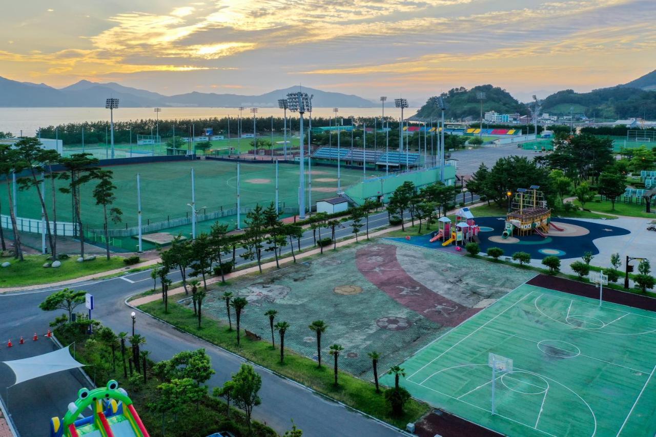 Namhae Sportspark Hotel Exterior foto